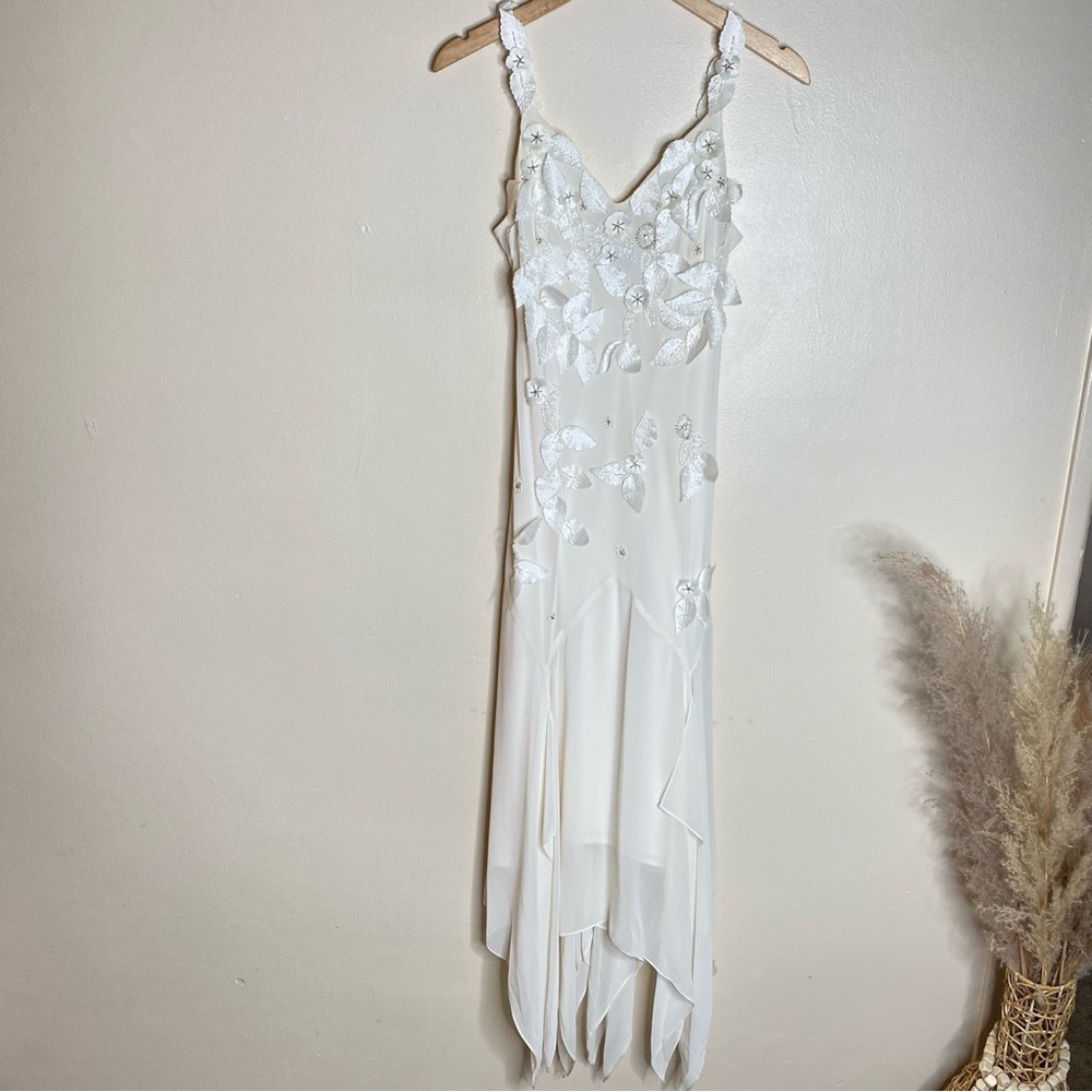 SOLD-VINTAGE XSCAPE BEADED FLORAL APPLIQUÉ FAIRY DRESS WITH SHARKBITE HEM - Picture 1 of 16